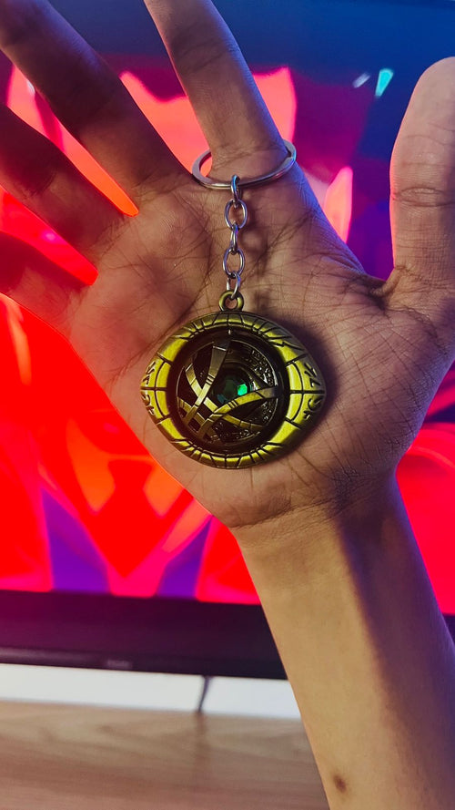 Doctor Strange Keychain Eye of Agamotto - Gold